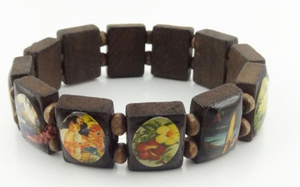 HAWAIIAN VINTAGE WOODEN BRACELETS